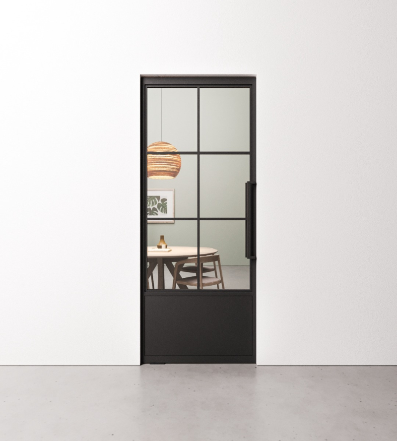 Taatsdeur 6 vaks met kickplate op maat gemaakt