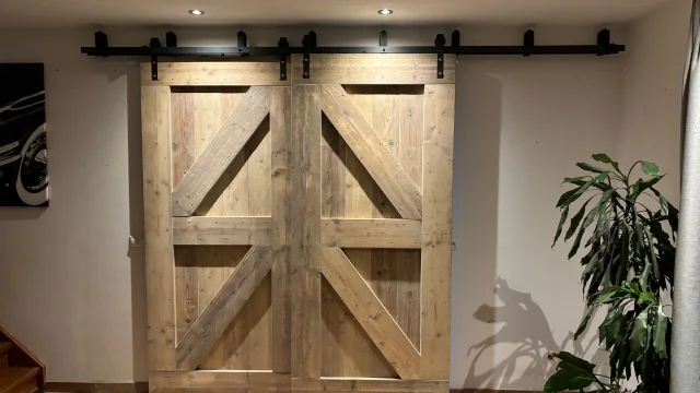Interieurtrends: De Perfecte Match van Hout en Staal